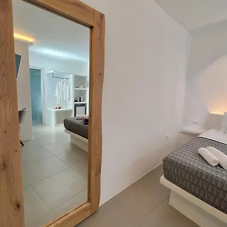 Angle Cavehouse * Oia