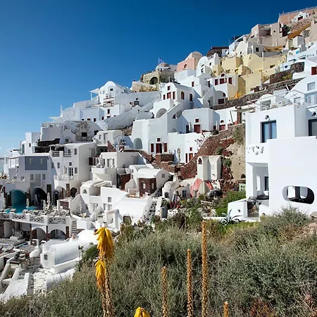 Angle Cavehouse Oia