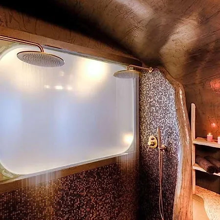 Armonoia Luxury Caves * Oia (Santorini)