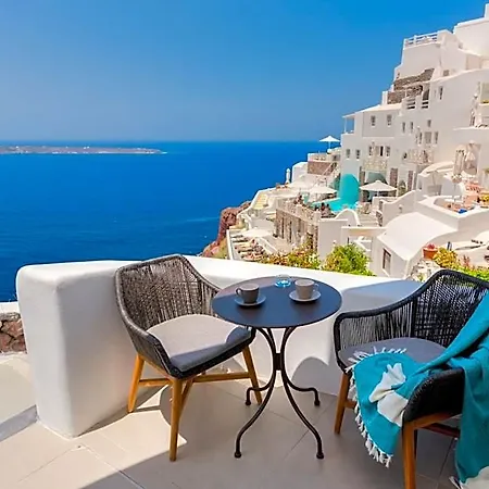 Armonoia Luxury Caves Oia (Santorini)