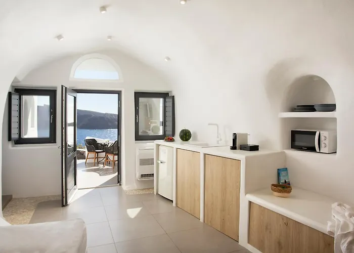 Armonoia Caves * Oia (Santorini)