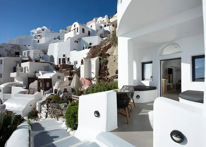 Armonoia Caves Oia (Santorini)