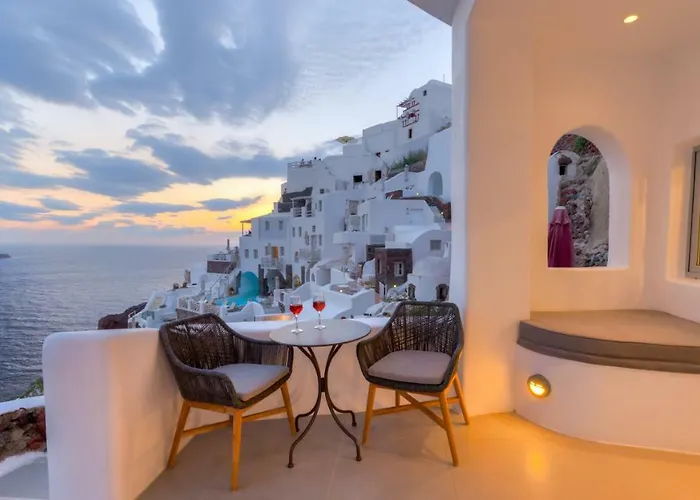 Holiday home Armonoia Caves Oia (Santorini)