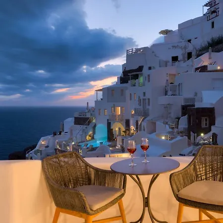 Armonoia Luxury Caves Oia
